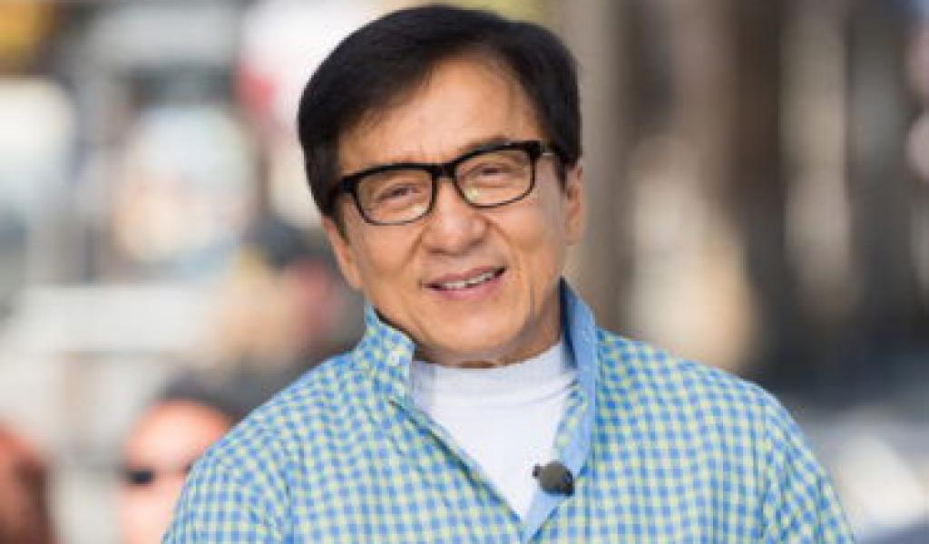 नॉर्मली कोई बच्चा अपनी मां के कोख में 9 महीने ही रहता है